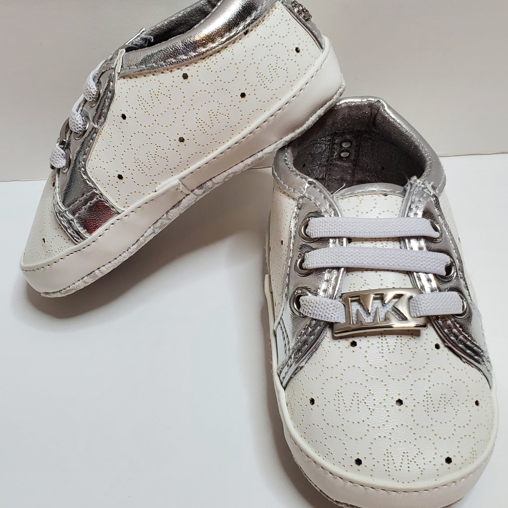 Infant sneakers